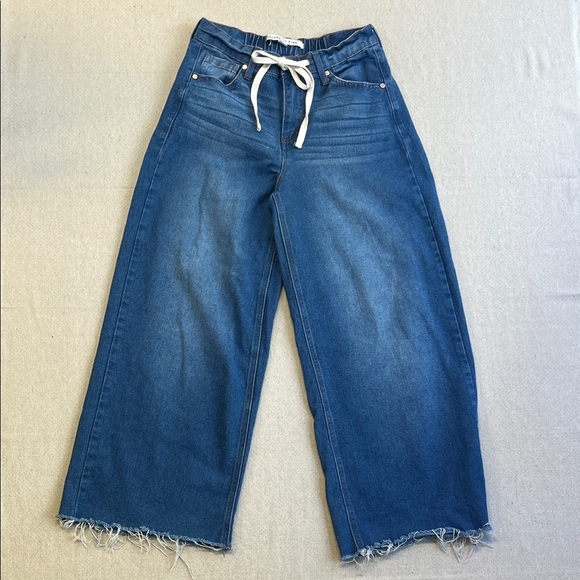 Celebrity Pink Denim - Celebrity Pink Wide Leg Crop Jeans Womens 3/26 Drawstring Raw Hem